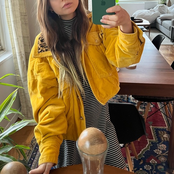 VERSACE • RARE VINTAGE YELLOW VELVET & LEOPARD MEDUSA JACKET - Picture 9 of 9